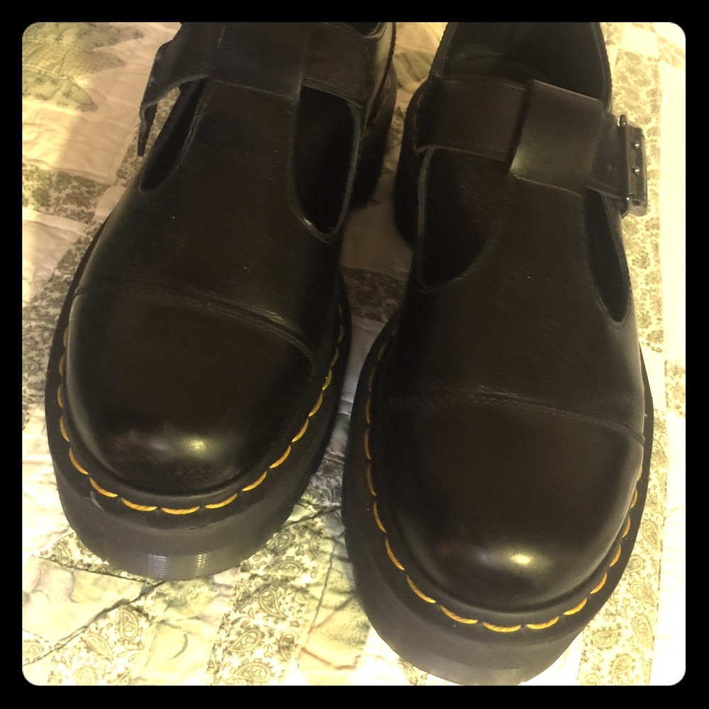 Great condition Dr Martens leather size 8